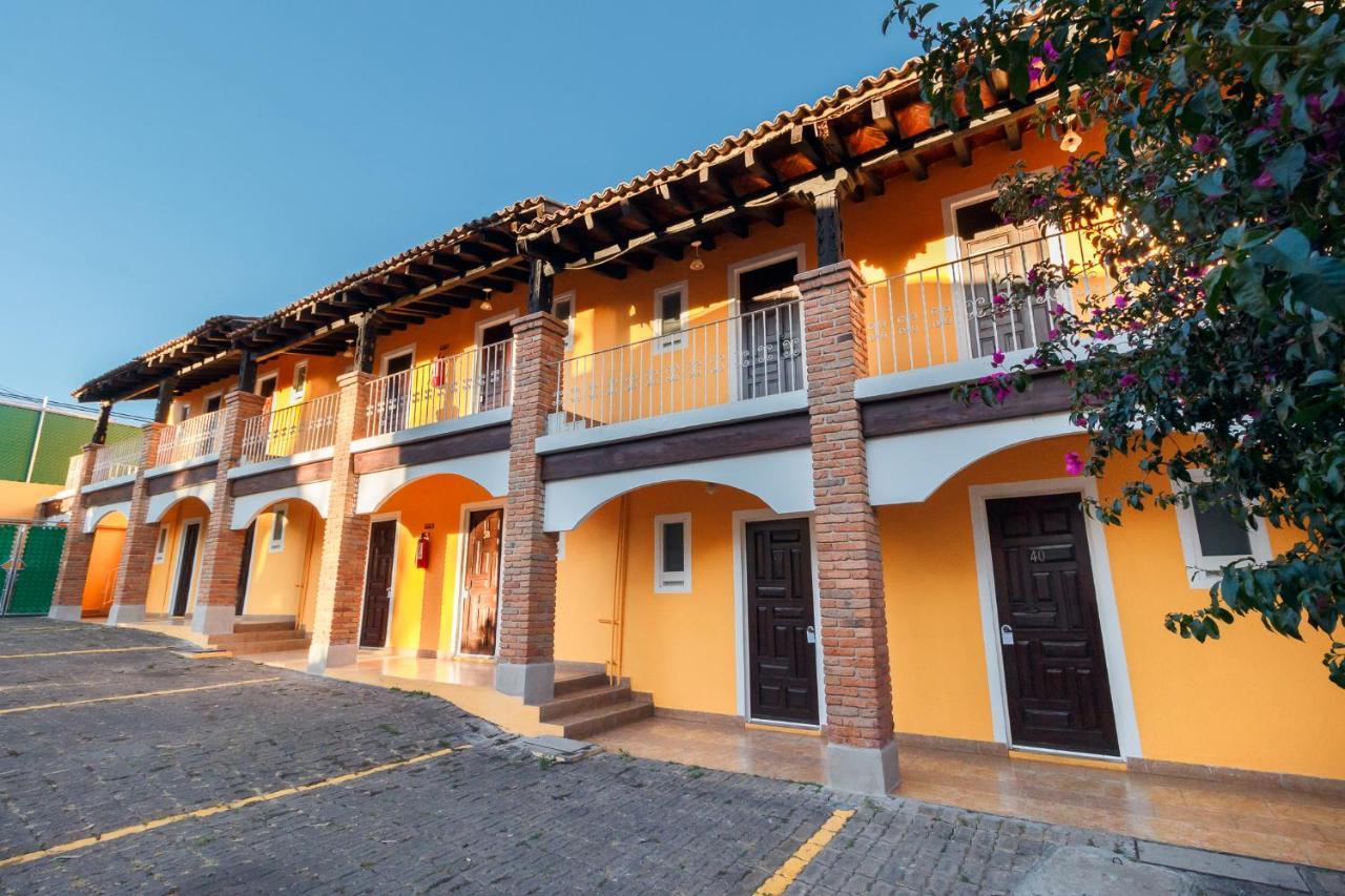 Hotel Hacienda Montesinos Morelia Exterior foto